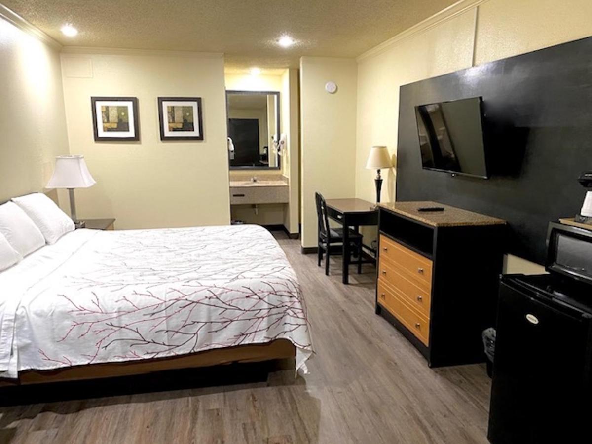 Travelers Inn Elizabeth City Bagian luar foto