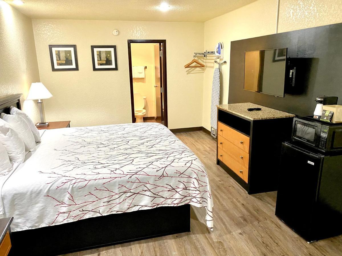 Travelers Inn Elizabeth City Bagian luar foto