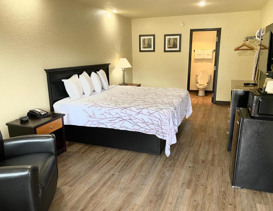 Travelers Inn Elizabeth City Bagian luar foto