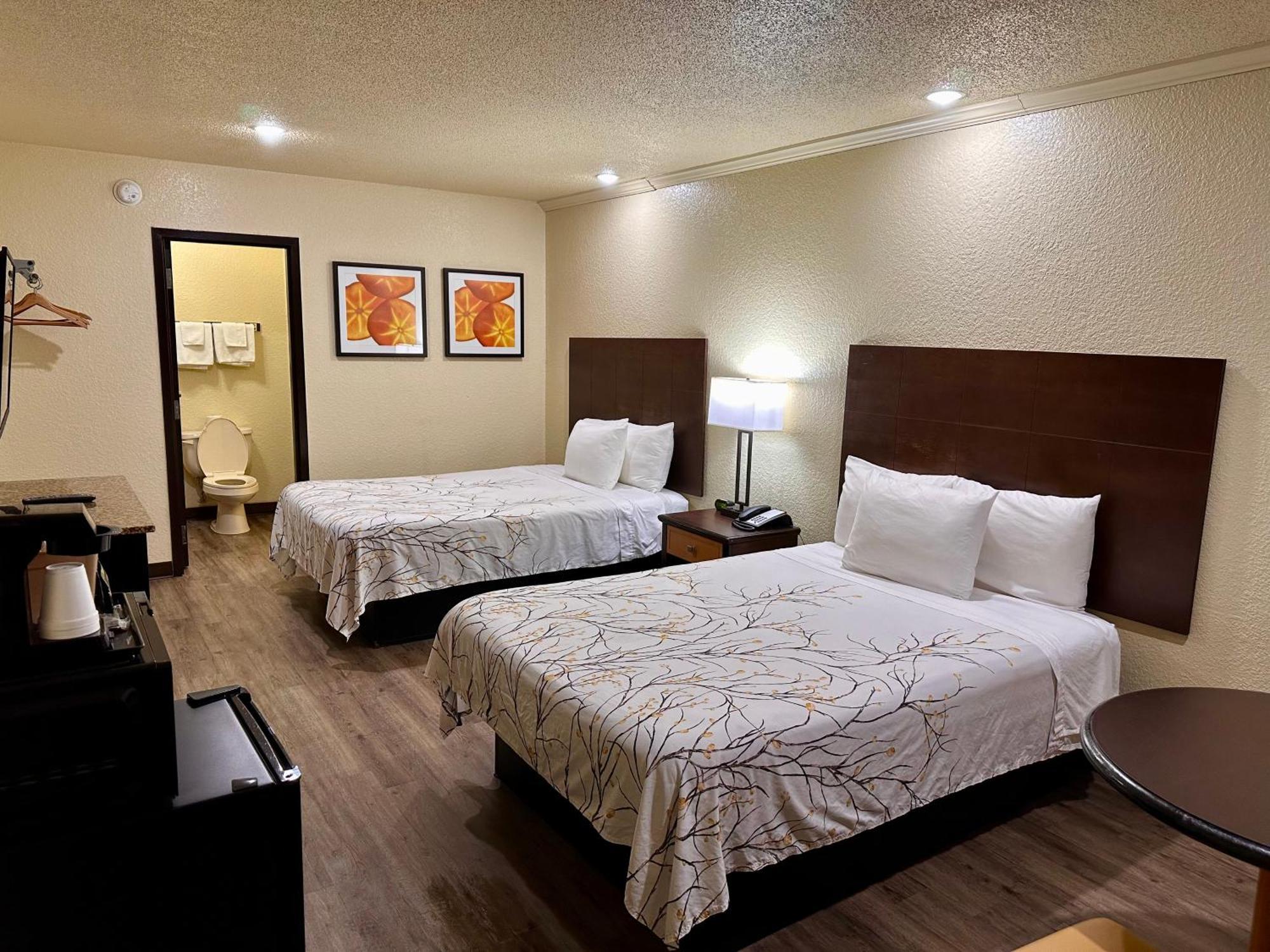Travelers Inn Elizabeth City Bagian luar foto