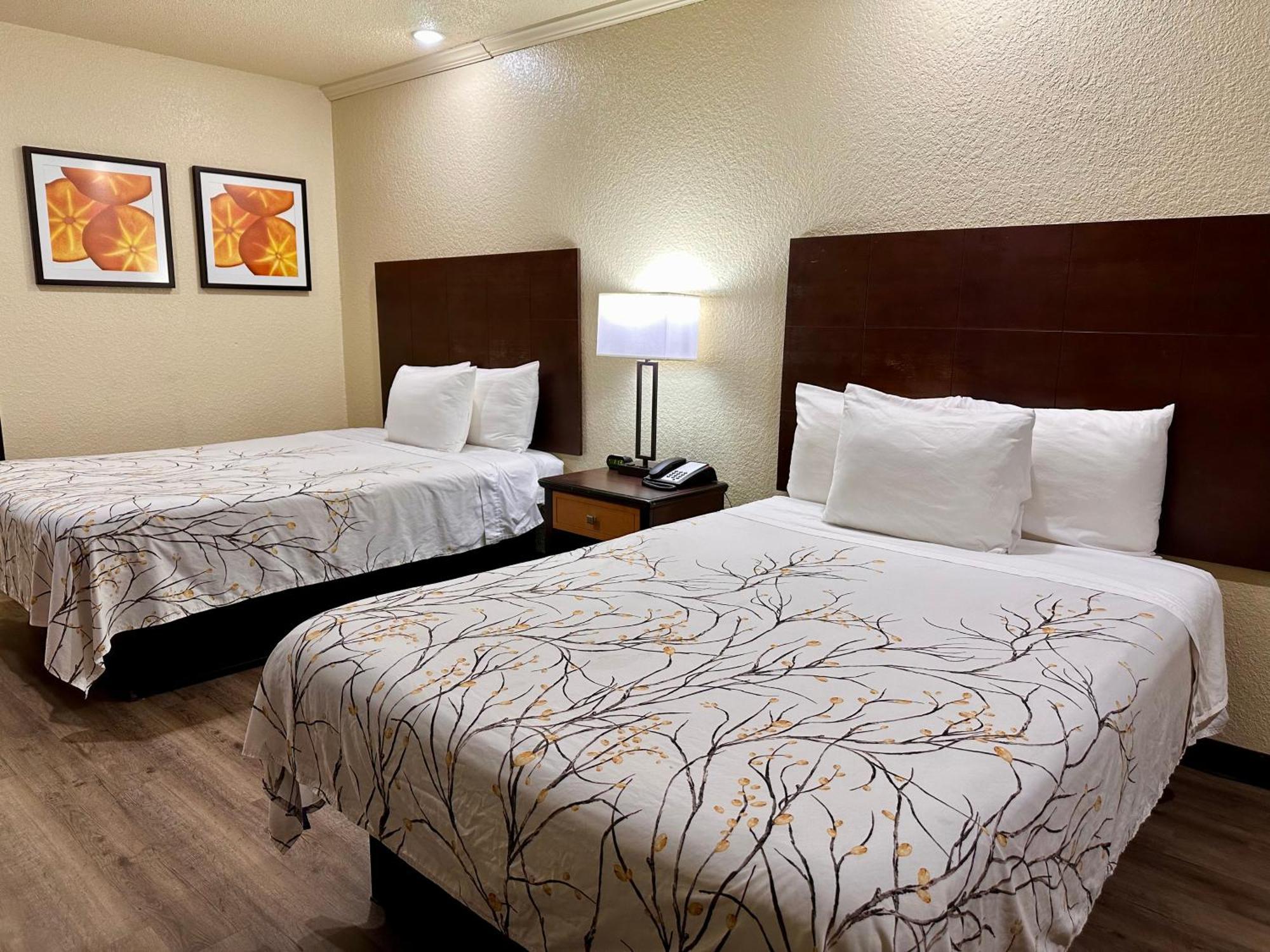 Travelers Inn Elizabeth City Bagian luar foto