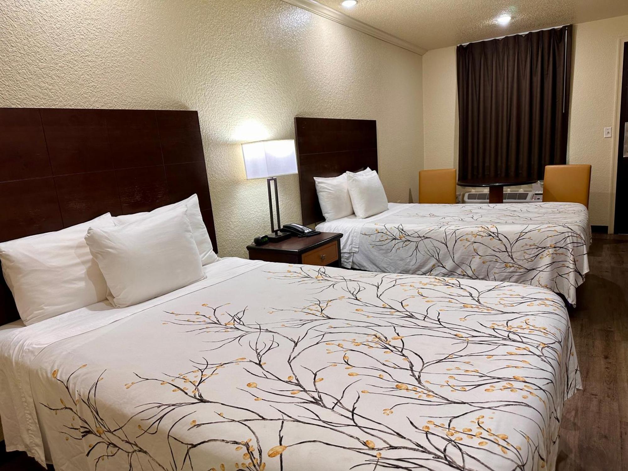 Travelers Inn Elizabeth City Bagian luar foto