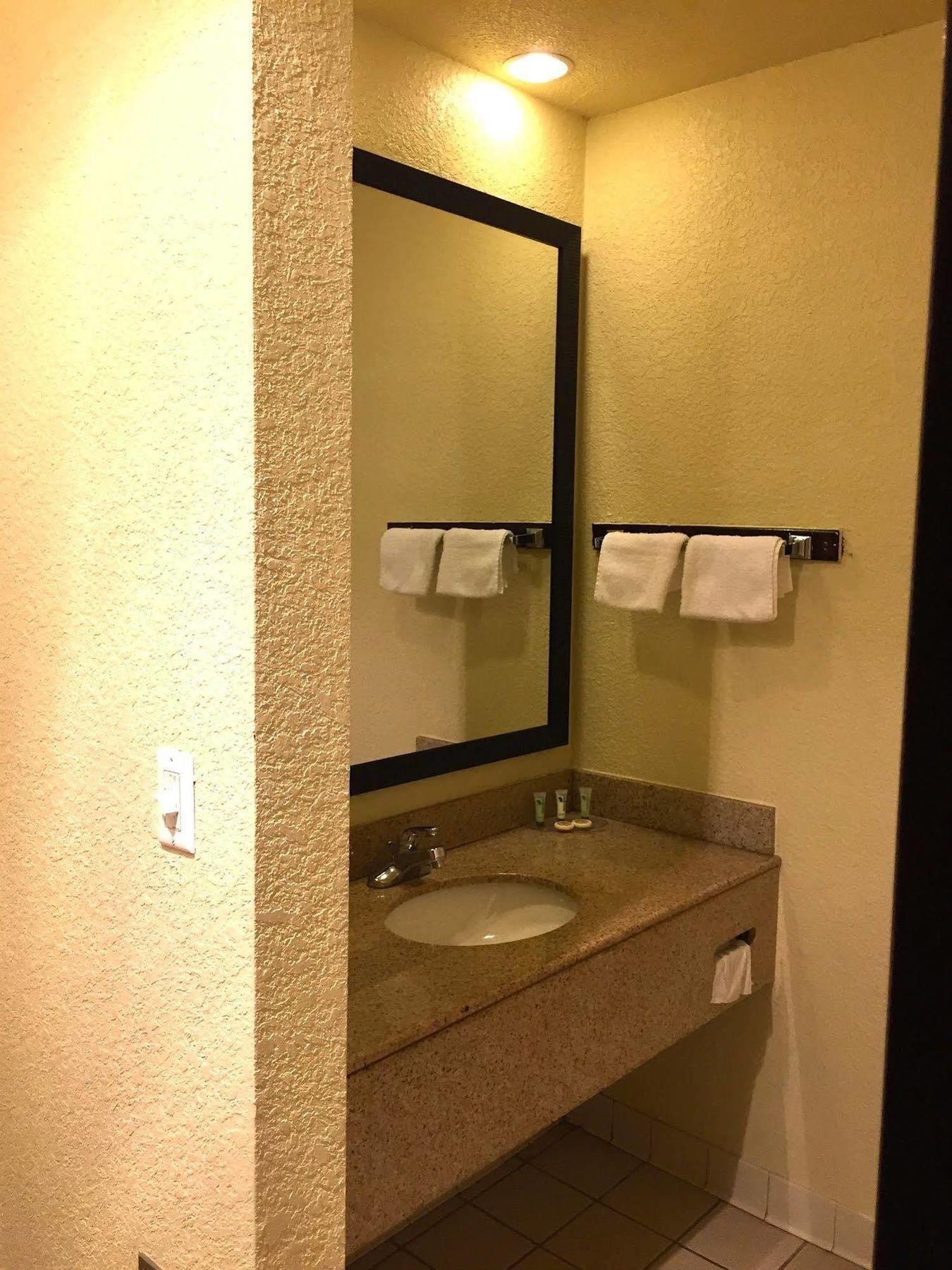 Travelers Inn Elizabeth City Bagian luar foto